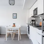 2br At Downtown With Balcony - Great Location