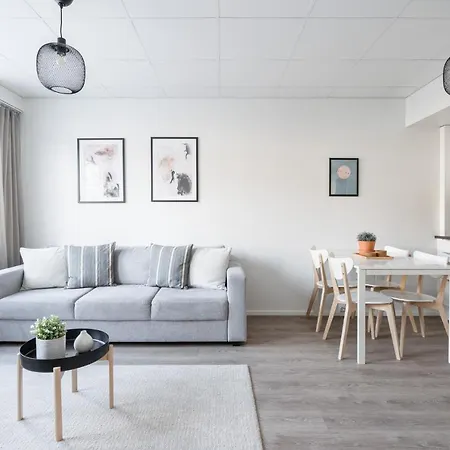 Modern 2br With Balcony & Location Lägenhet Tammerfors