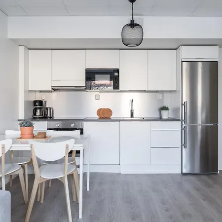 Modern 2br With Balcony & Location Tammerfors
