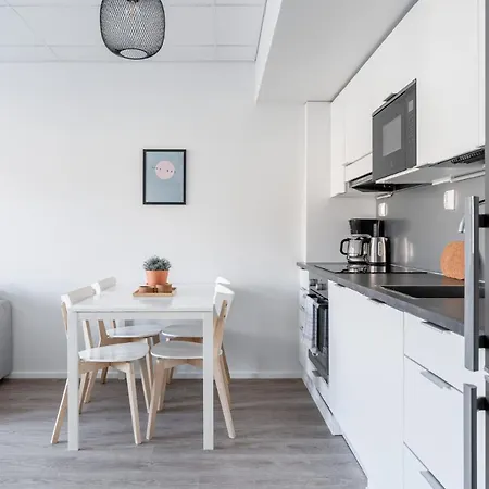 Modern 2br With Balcony & Location