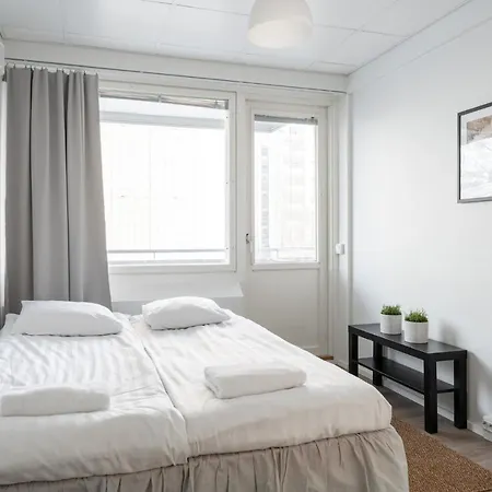 Modern 2br With Balcony & Location * Tammerfors